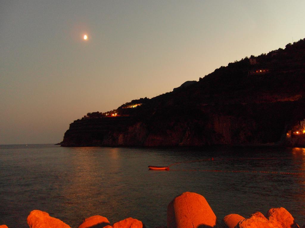 Amarfia Bed & Breakfast - Your Home In Salerno Buitenkant foto